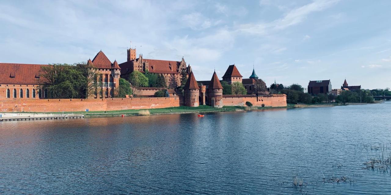 Castle Apartments Malbork Exterior foto